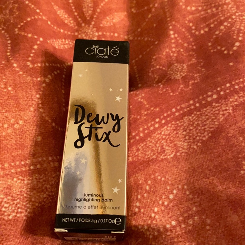 Ciate dewy stix in color Glow